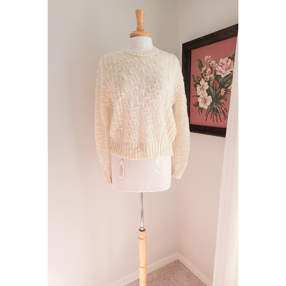 80s Ivory Pointelle Knit Crew Neck Long Sleeve Open Knit Neutral Vintage Sweater - Picture 5 of 14